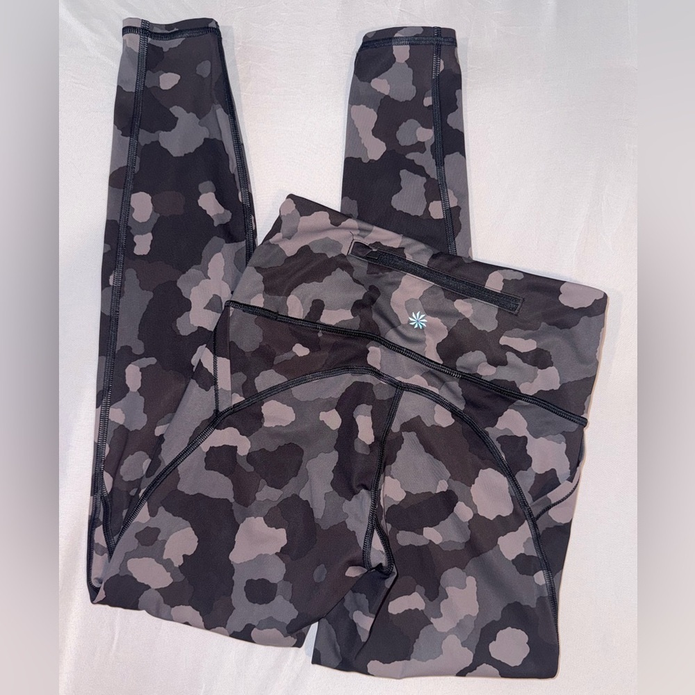 Athleta Women Black and Gray Camo High Rise Ankle Leggings Size XXS